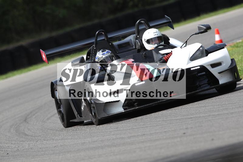 /Archiv-2022/58 30.08.2022 Caremotion  Auto Track Day ADR/Gruppe rot/unklar